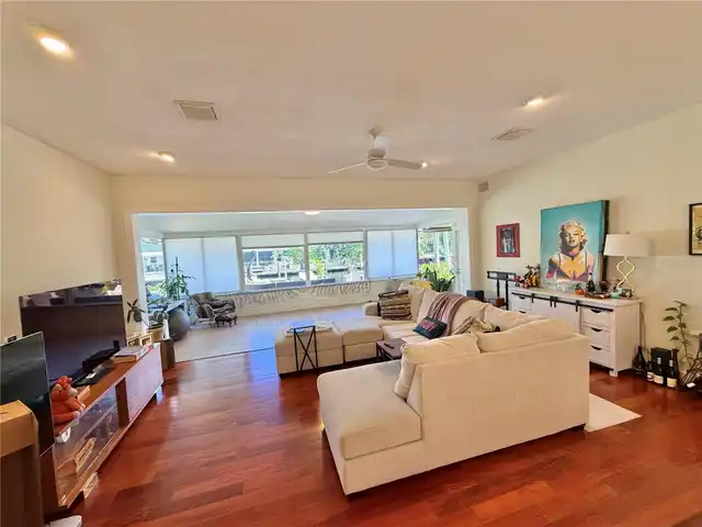 Listing Photo 7