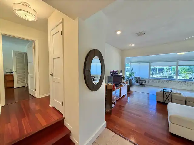 Listing Photo 14