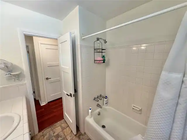 Listing Photo 16