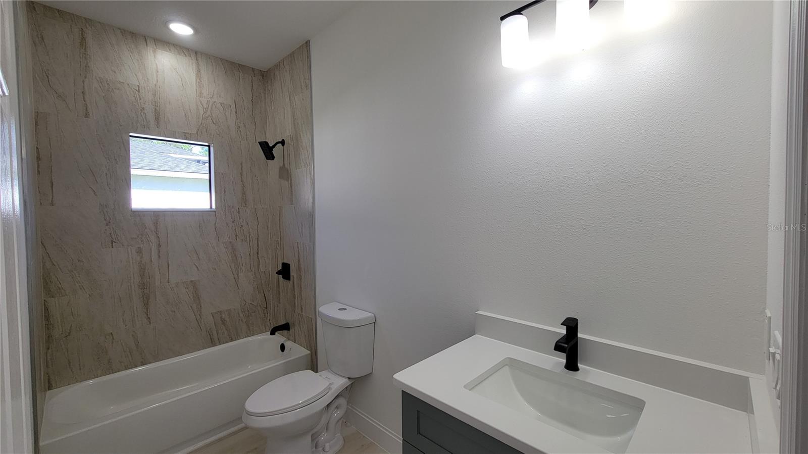Listing Photo 9