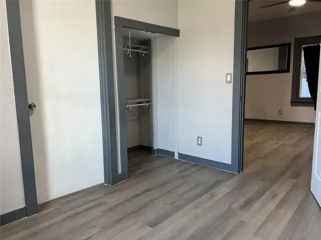 Listing Photo 10