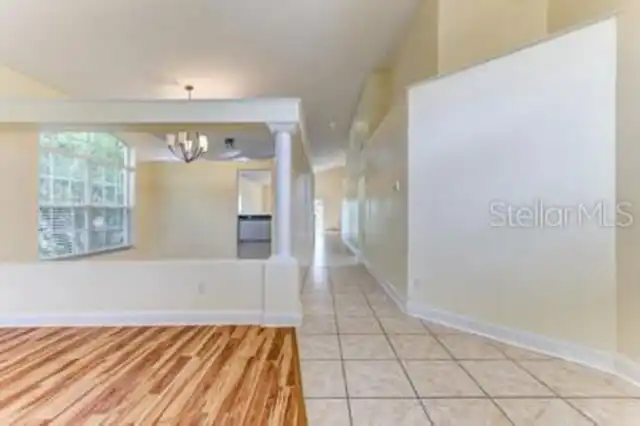 Listing Photo 8