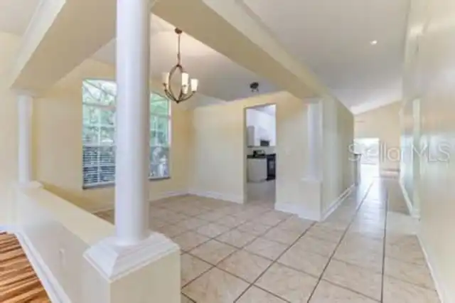 Listing Photo 11