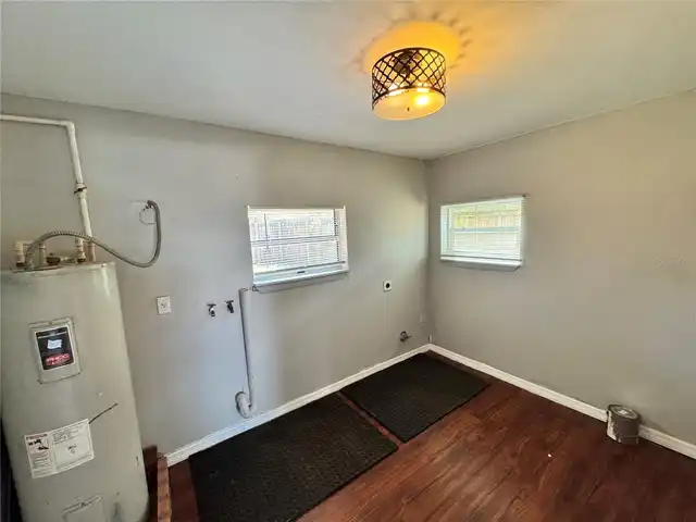 Listing Photo 12