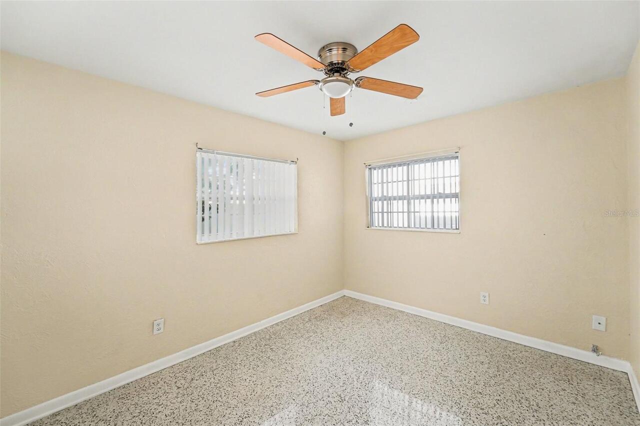 Listing Photo 9
