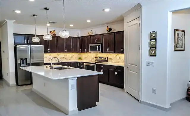 Listing Photo 17