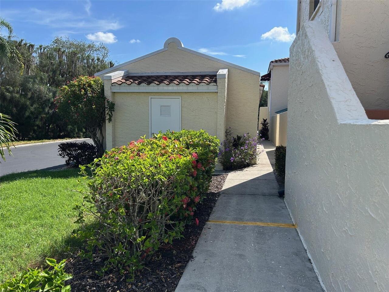 Listing Photo 11