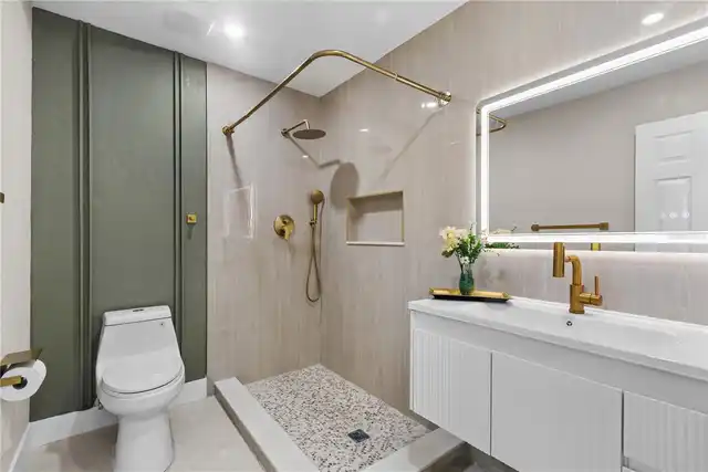 Listing Photo 12