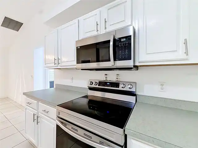 Listing Photo 16