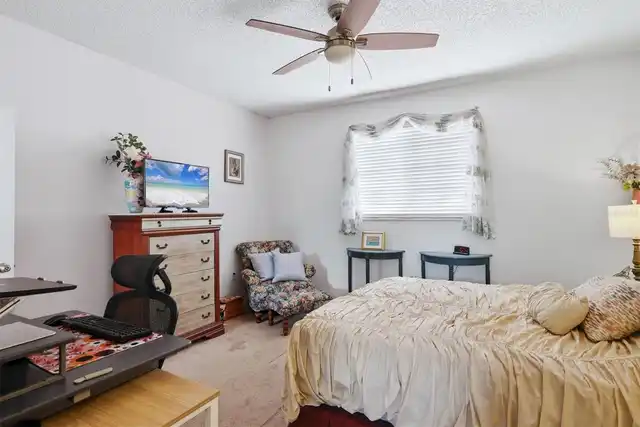 Listing Photo 15
