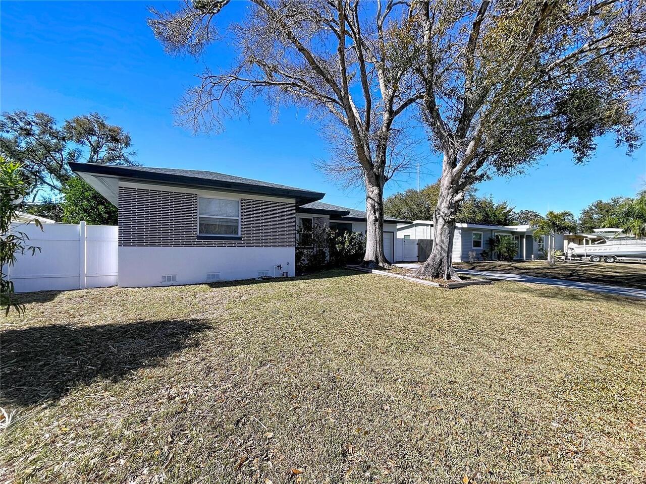 Listing Photo 32