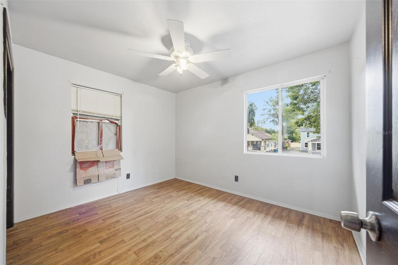 Listing Photo 11