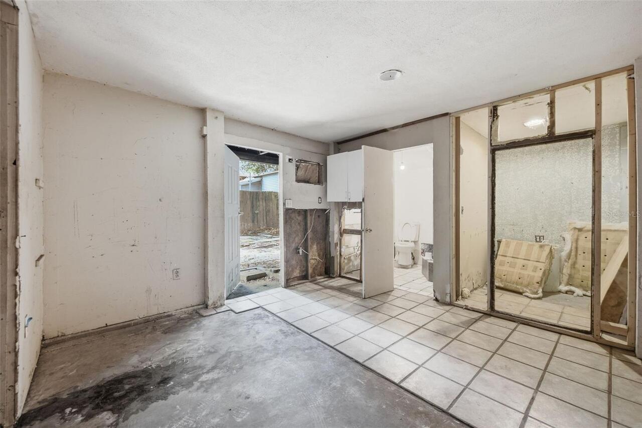 Listing Photo 15