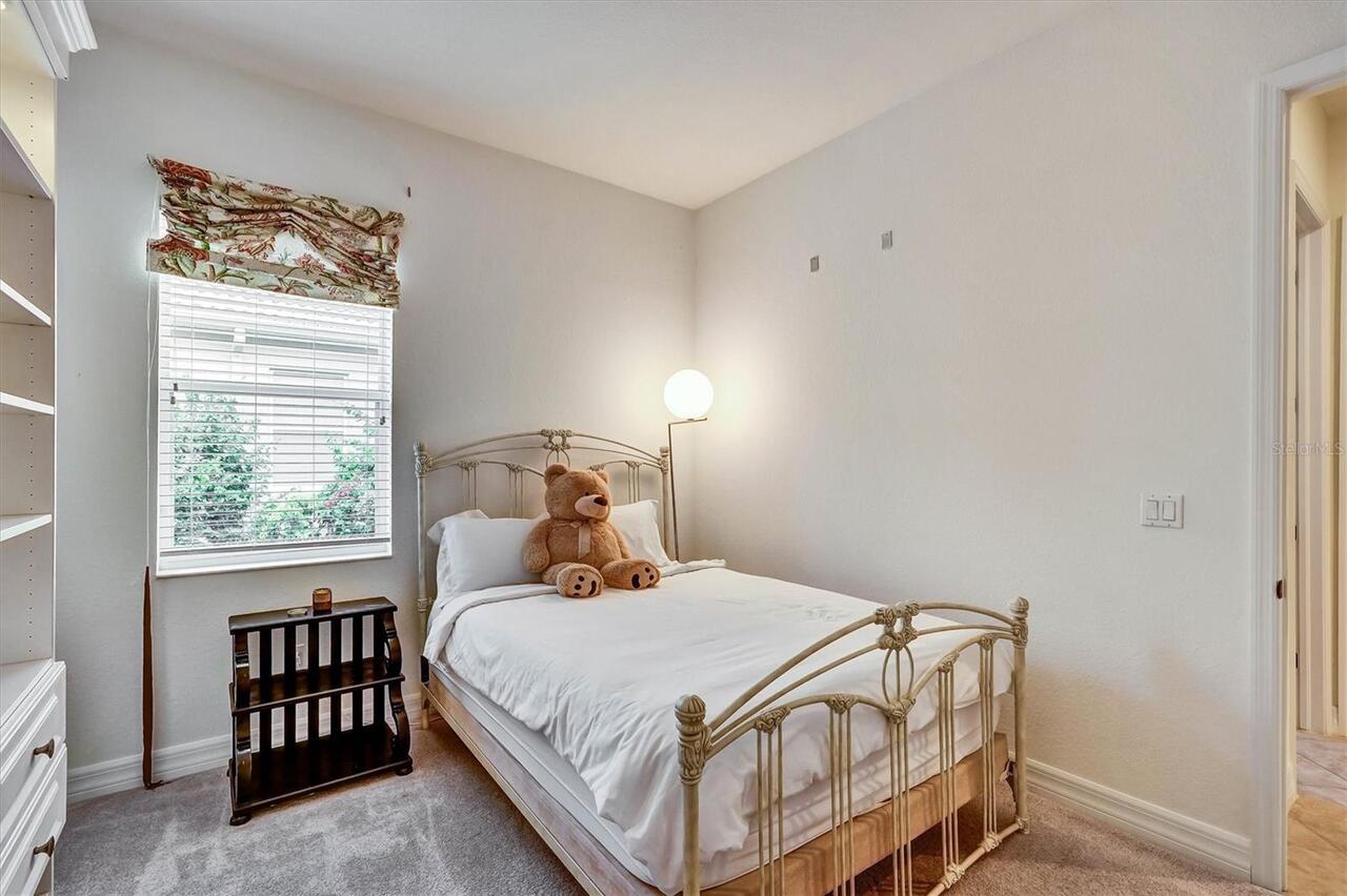 Listing Photo 17