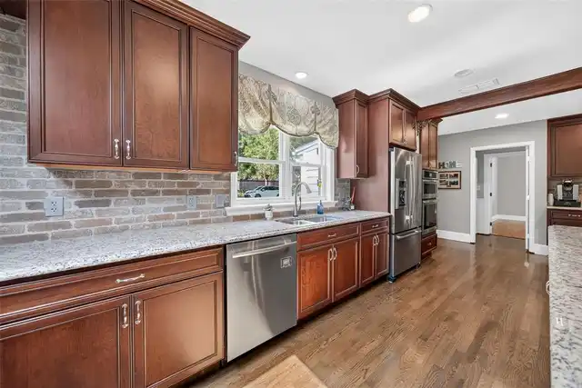 Listing Photo 18