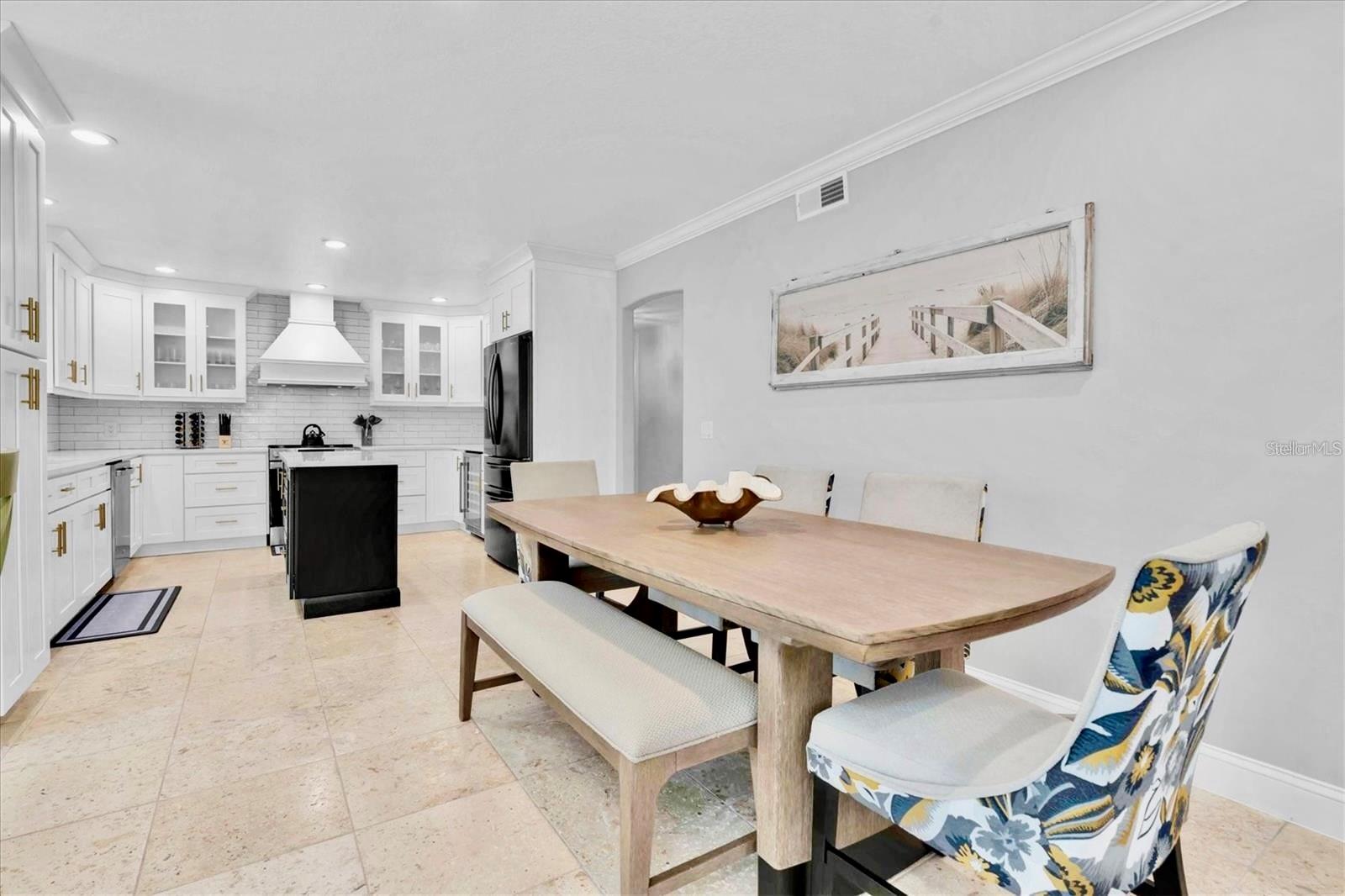 Listing Photo 12