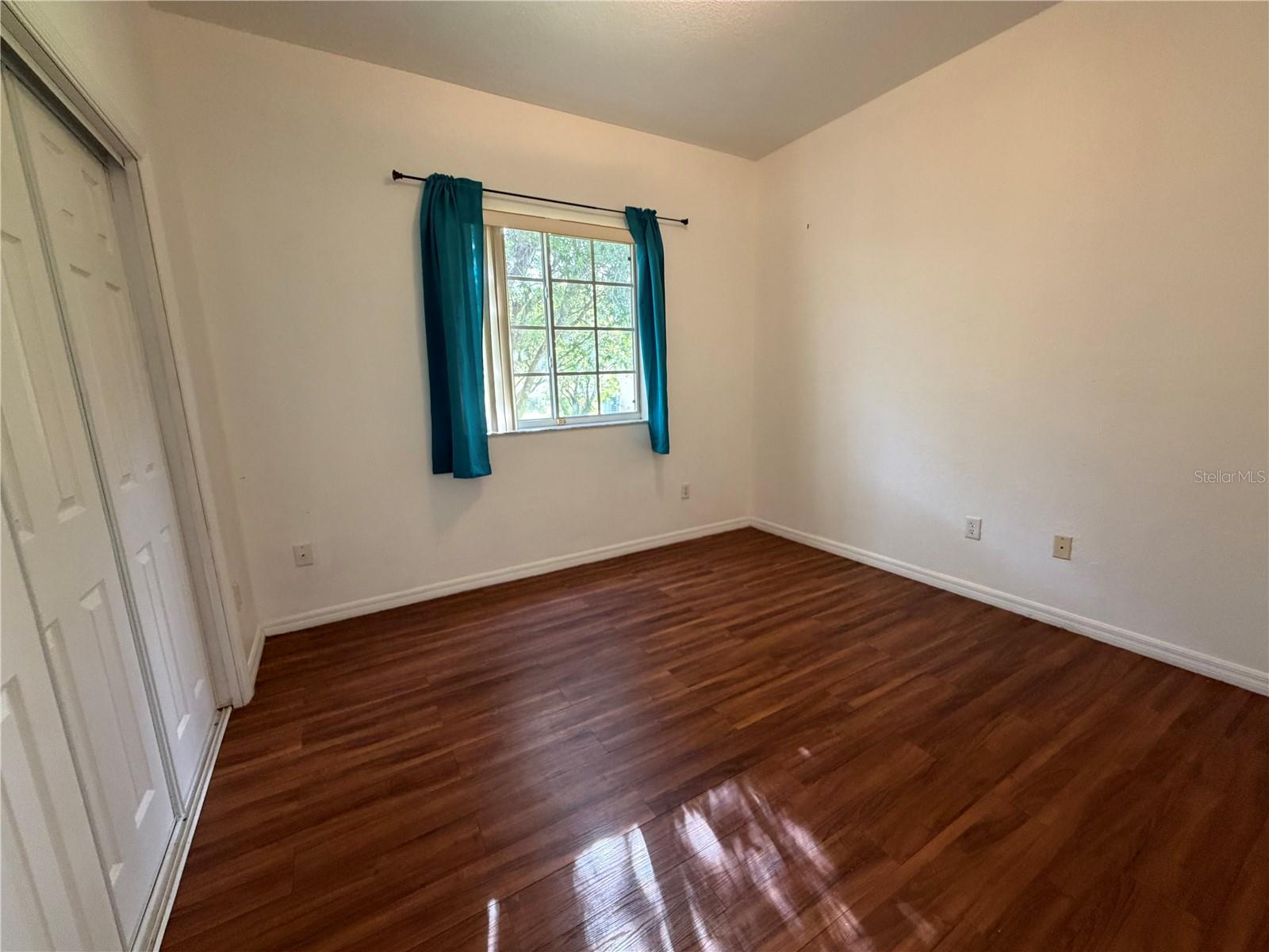 Listing Photo 8