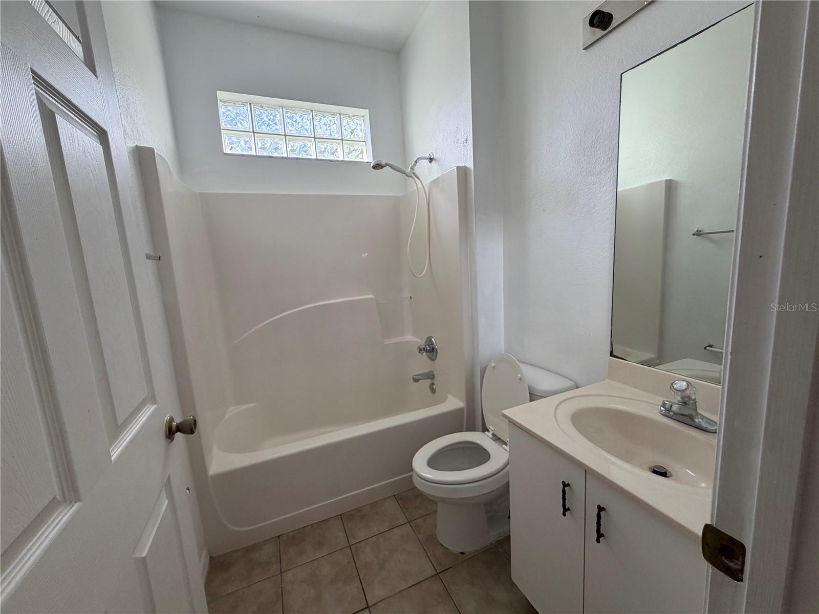 Listing Photo 9