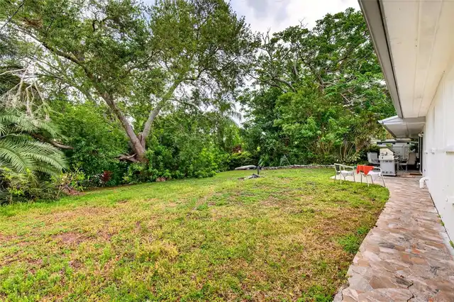 Listing Photo 17