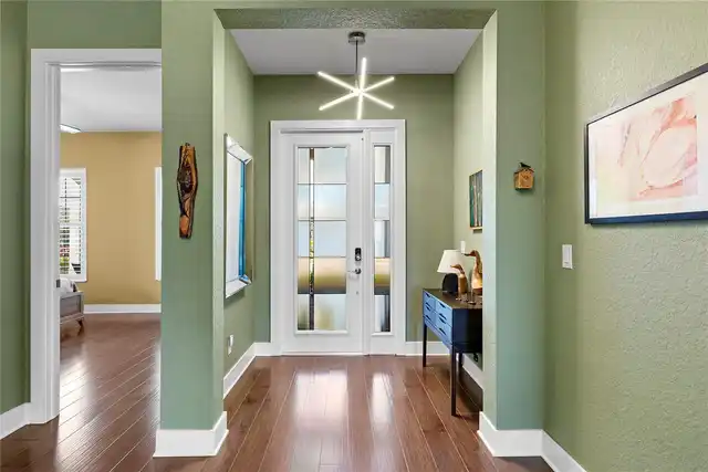 Listing Photo 12