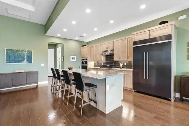 Listing Photo 17