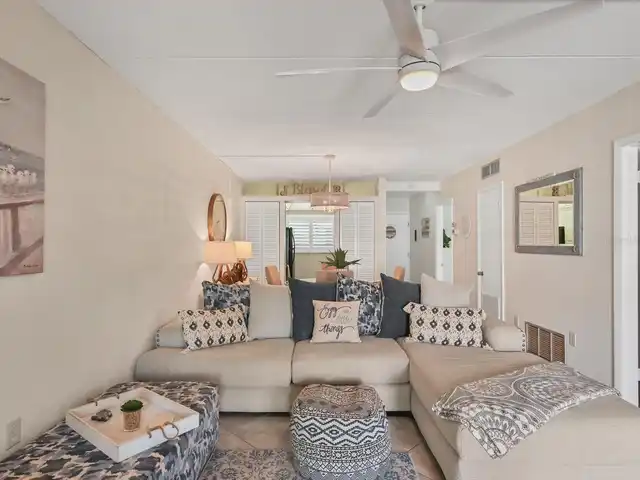 Listing Photo 9