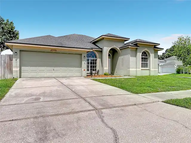 Listing Photo 11