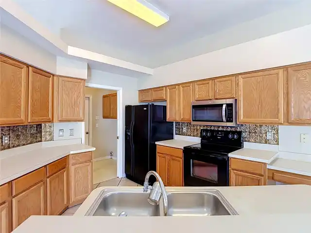 Listing Photo 33