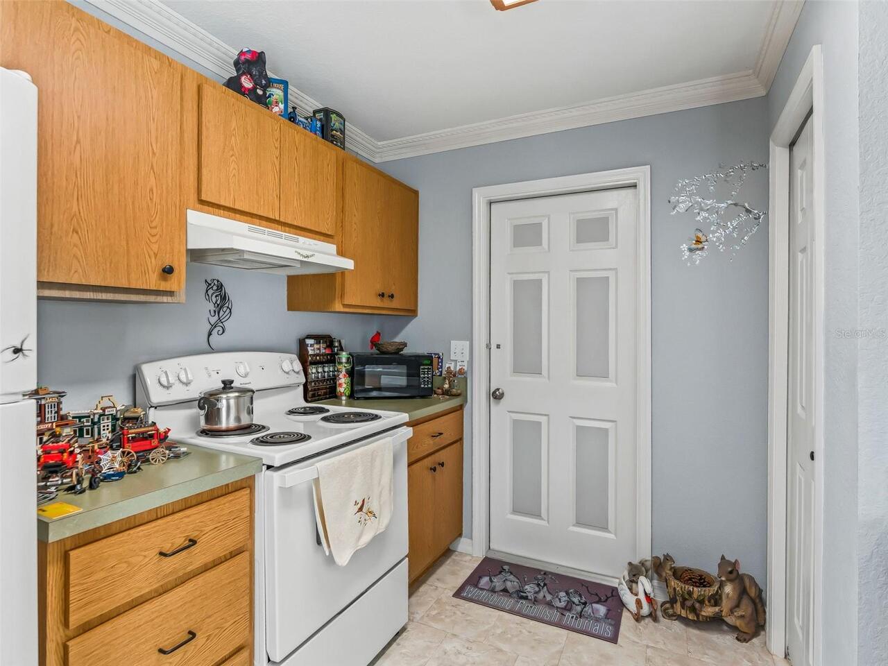 Listing Photo 12