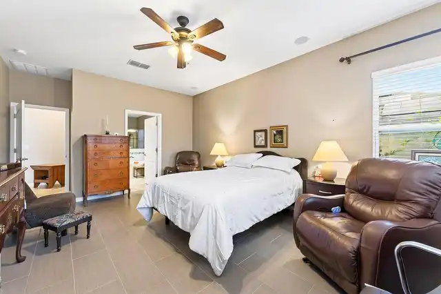Listing Photo 26