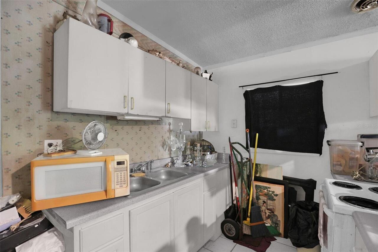 Listing Photo 9
