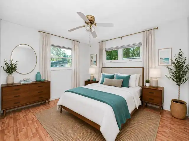 Listing Photo 16
