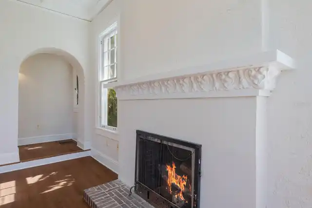 Listing Photo 11