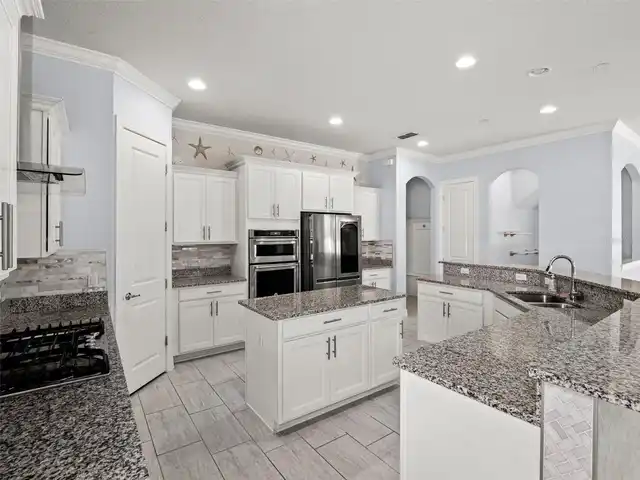 Listing Photo 15