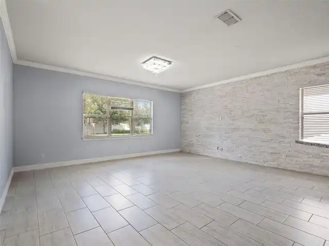 Listing Photo 37