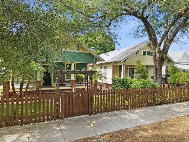 Listing Photo 4