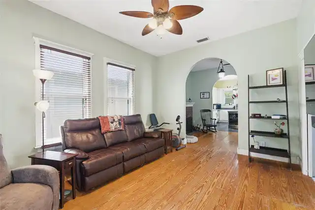Listing Photo 6
