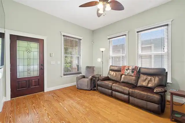 Listing Photo 8