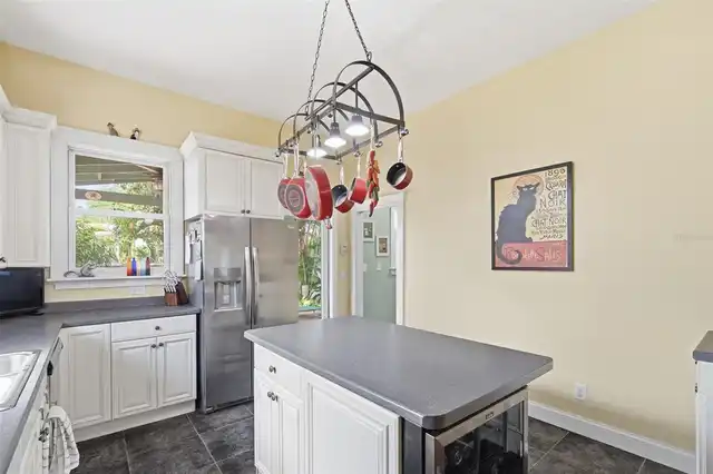 Listing Photo 10
