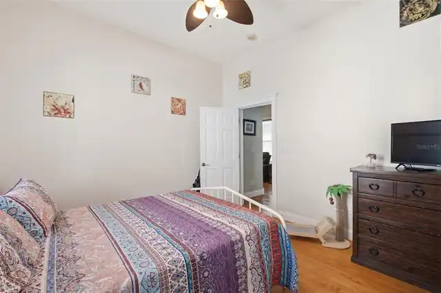 Listing Photo 17