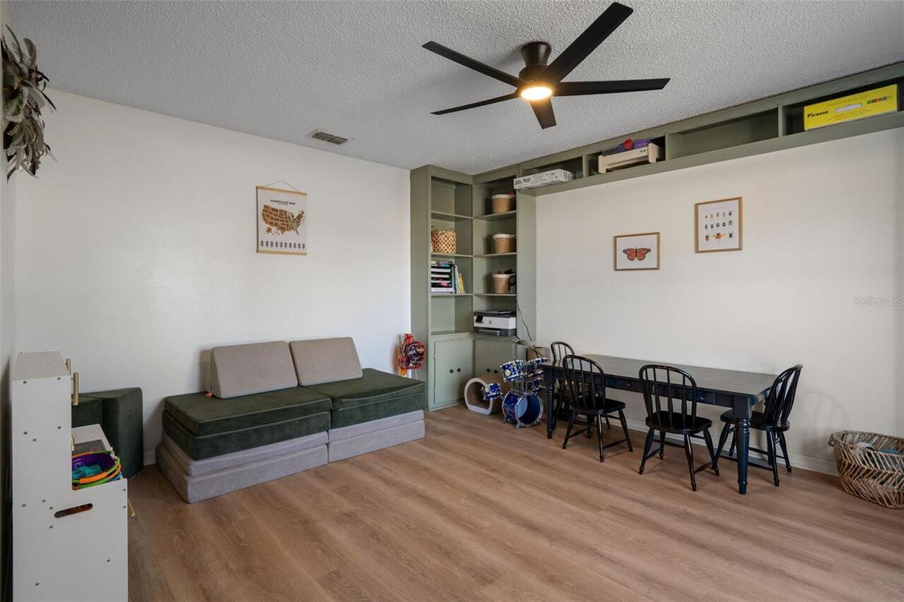 Listing Photo 9