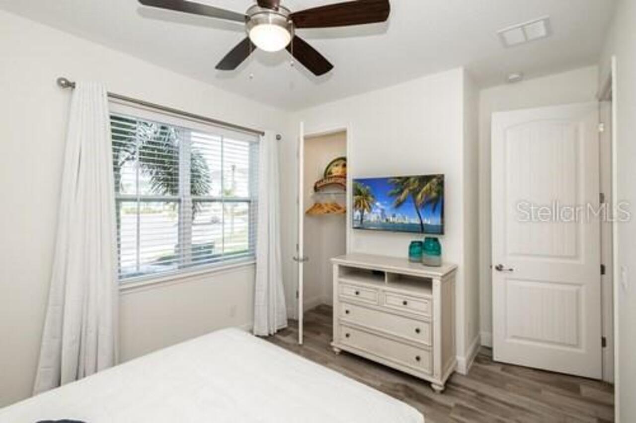 Listing Photo 10