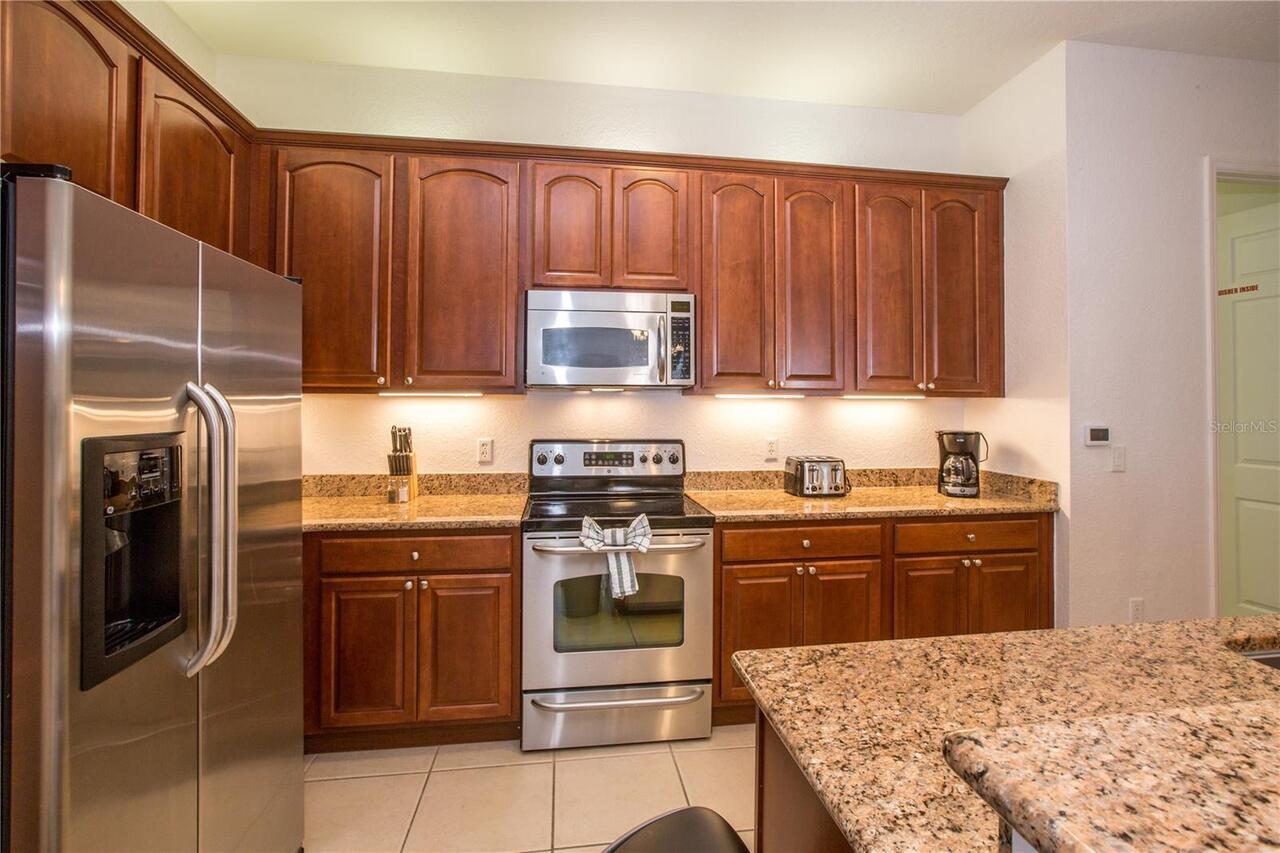 Listing Photo 12