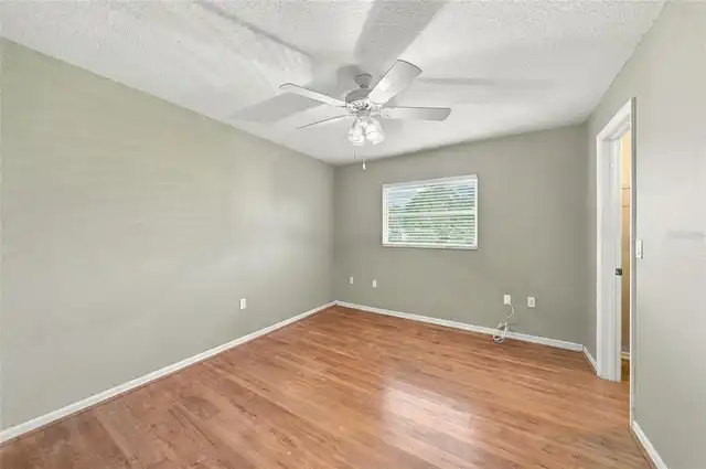 Listing Photo 33