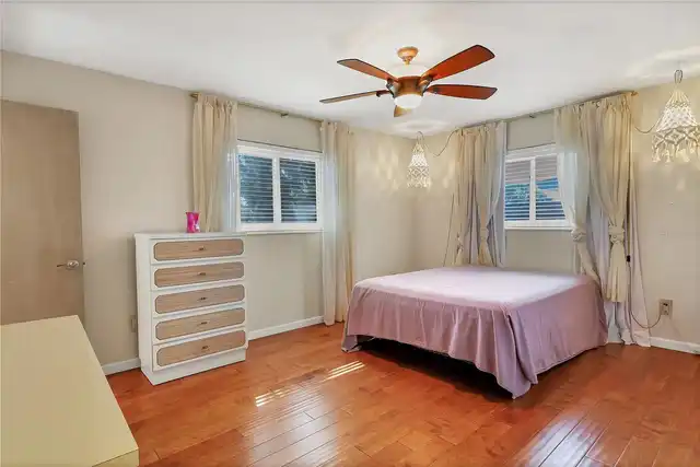 Listing Photo 16