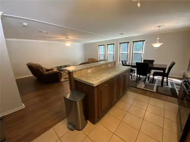 Listing Photo 7