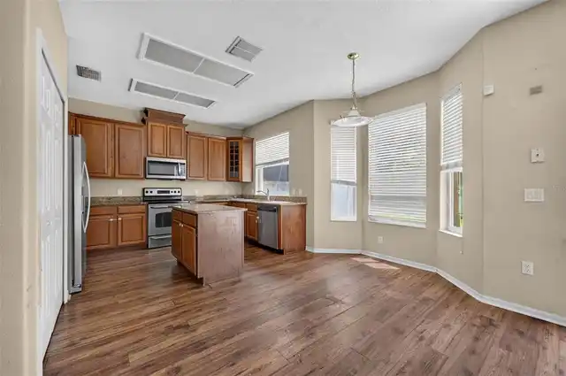 Listing Photo 15