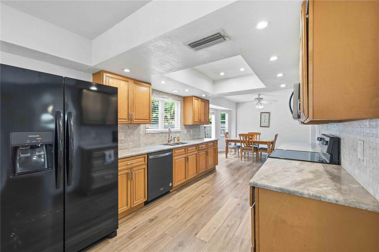 Listing Photo 11