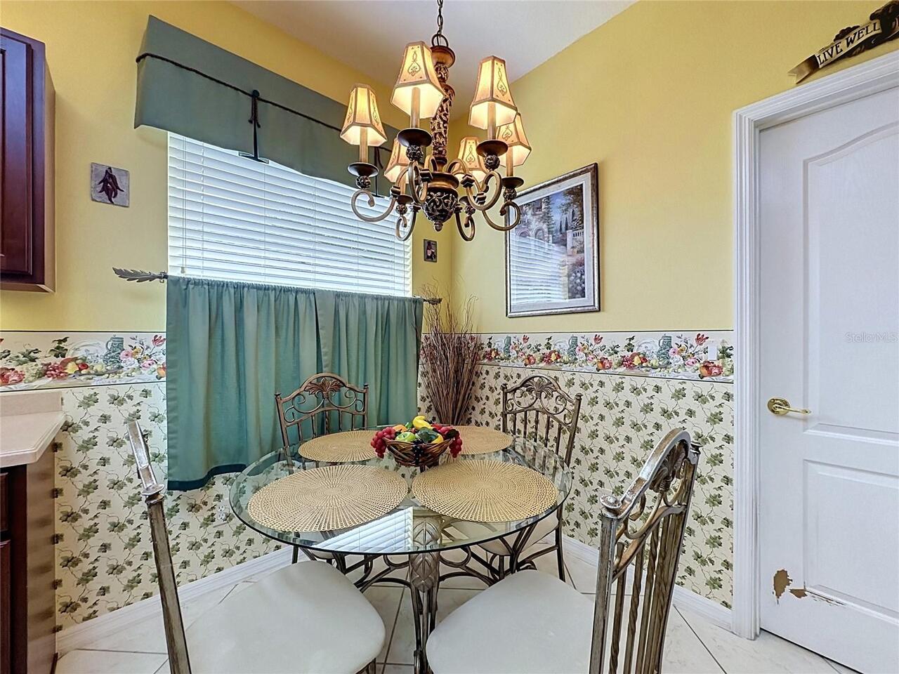 Listing Photo 18