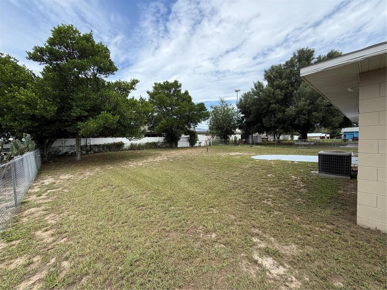 Listing Photo 10